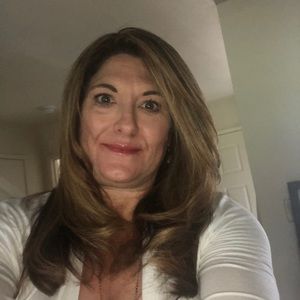 Meet your Posher, Chrystine